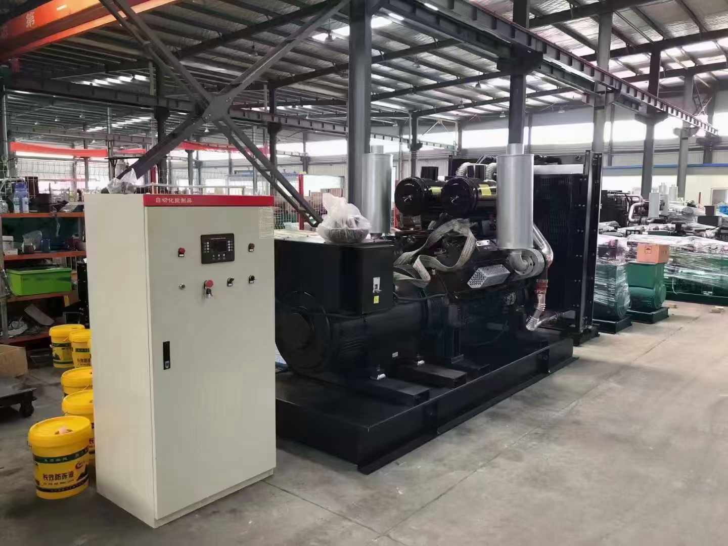 江苏柴油发电机运行时的噪音和振动水平如何？