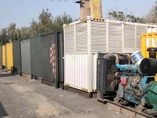 江苏200KW柴油发电机机组每小时油耗是多少?
